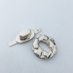 30mm Twist lock with irregular pattern