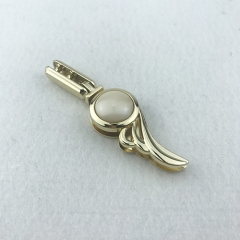 Handbag Strap Connectors Feather-Shape Large Pearl Decorative Bag Clip