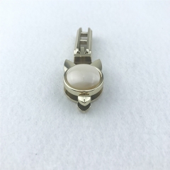 Fashion Cat Ear Shaped Pearl Bag Clip