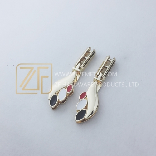 Lacquer Color Fashion Hardware Metal Clip/Bag Accessories Clip/Bag Fitting Clip for Handbag