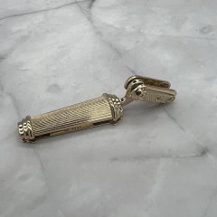 Golden Fashion Stripe Edge Clip