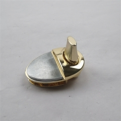 23mm Golden Oval Twist Lock