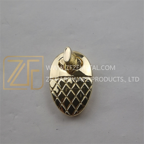 23mm Golden Oval Twist Lock