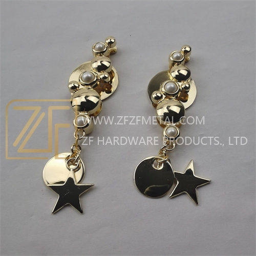 22mm Custom Lightweight Golden Multi-pattern Twisted Pearl Pendant For Bag